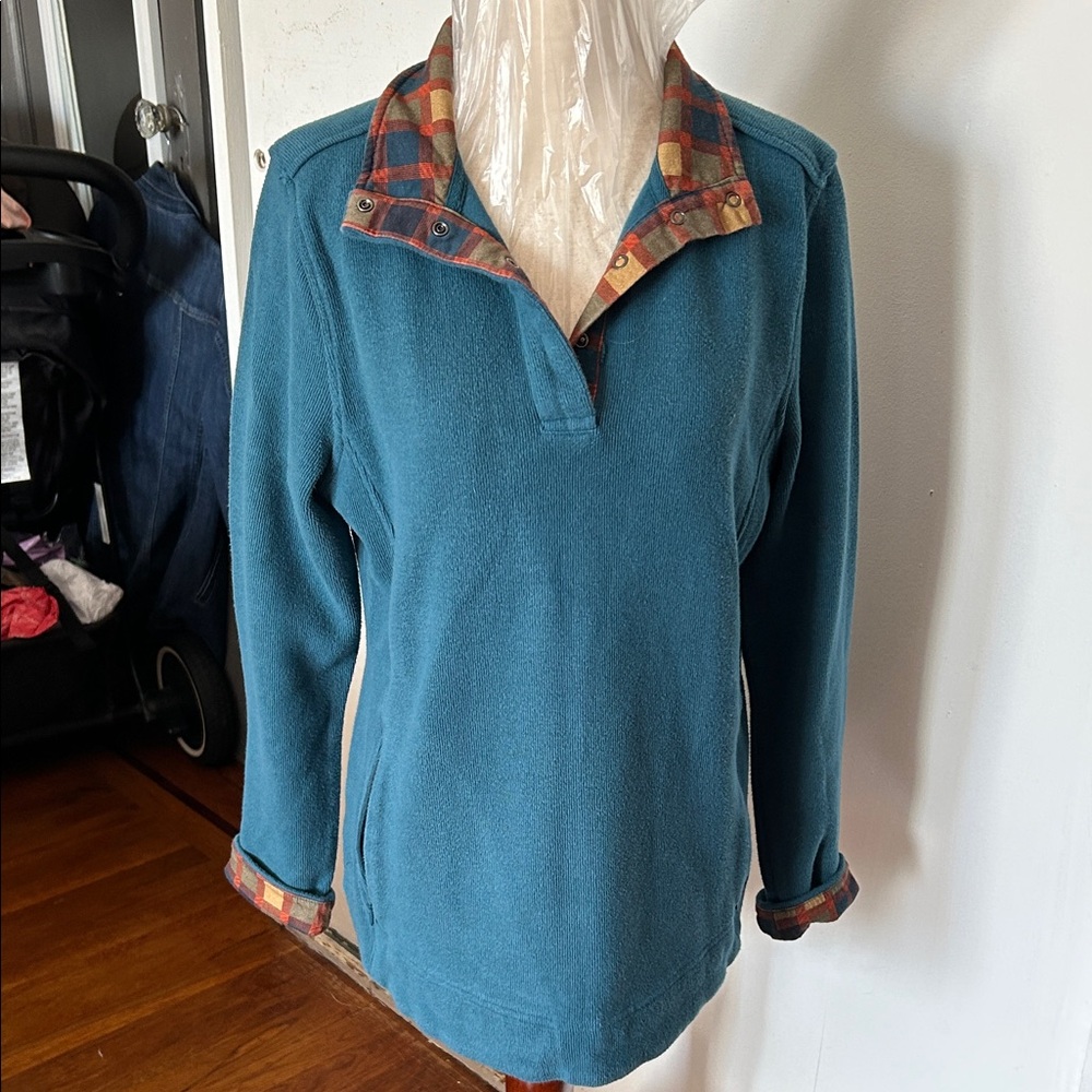 Orvis Teal and Plaid Pullover size medium